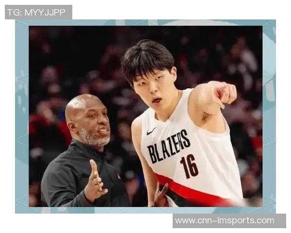 比卢普斯耐心指导杨瀚森学习与成长并重的篮球之路